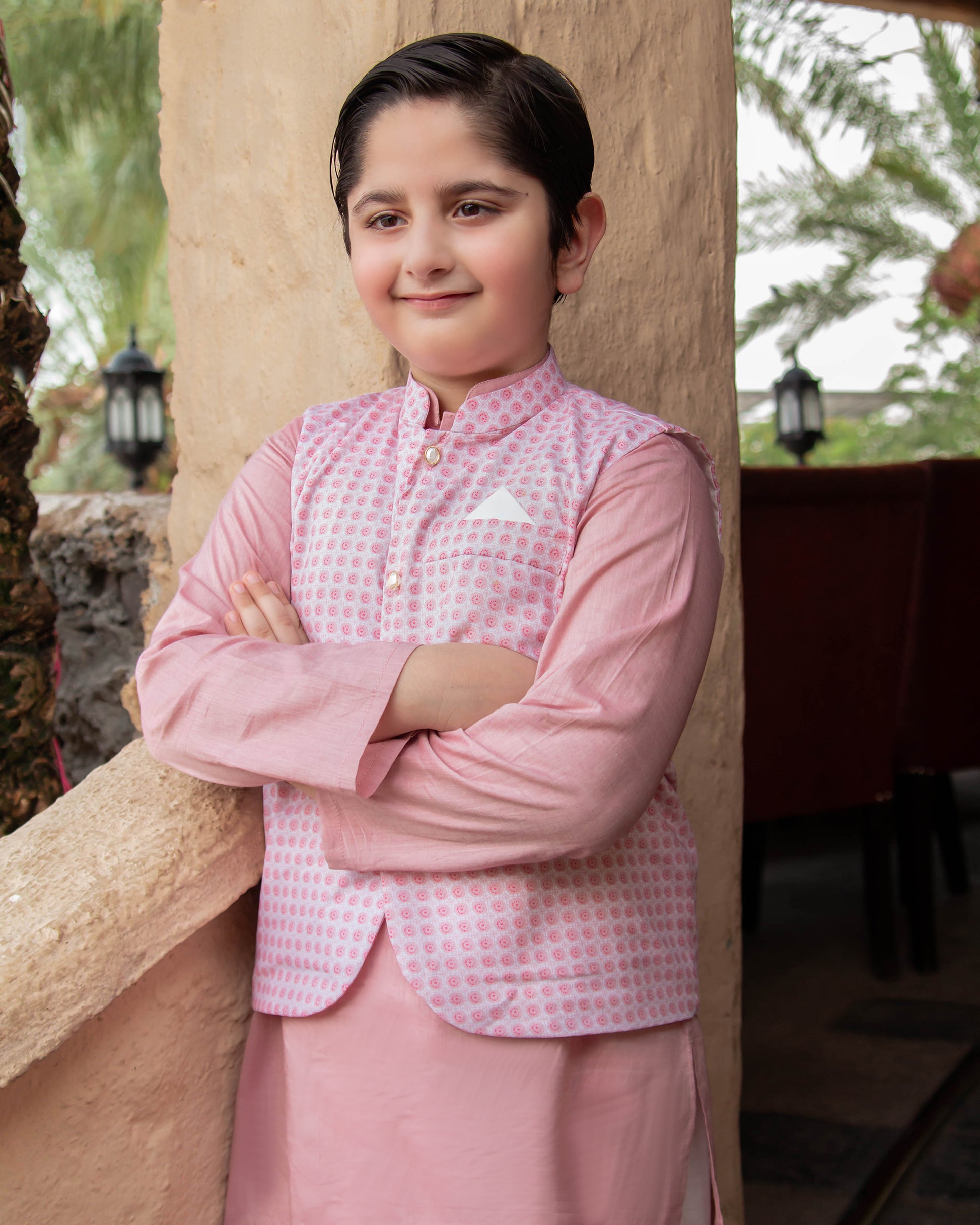 Blush, Designer Waistcoat Dress for Boys
Classy waistcoat  
Fabric Cotton
Waistcoat Pastel pink 
Kurta Light pink 
Trouser White
3pc dress
Shop online for quality formal and party designer dresses.
FRONT