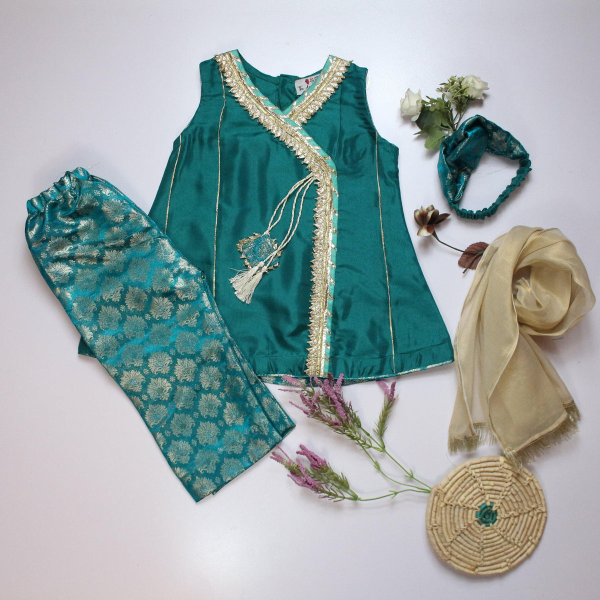 Forest - The Aaira's Closet
