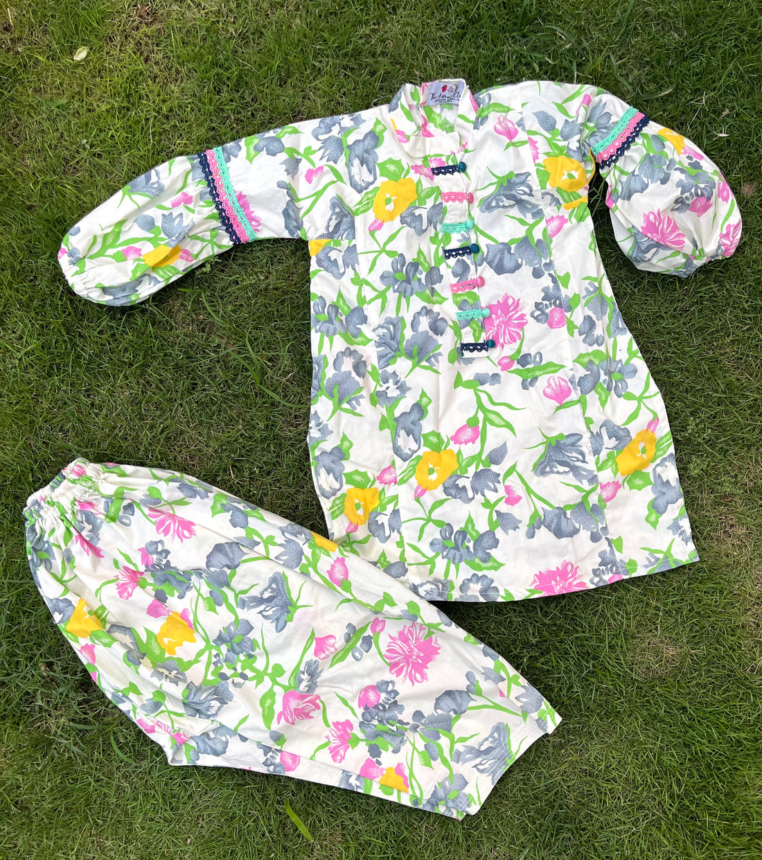 Spring bloom - The Aaira's Closet