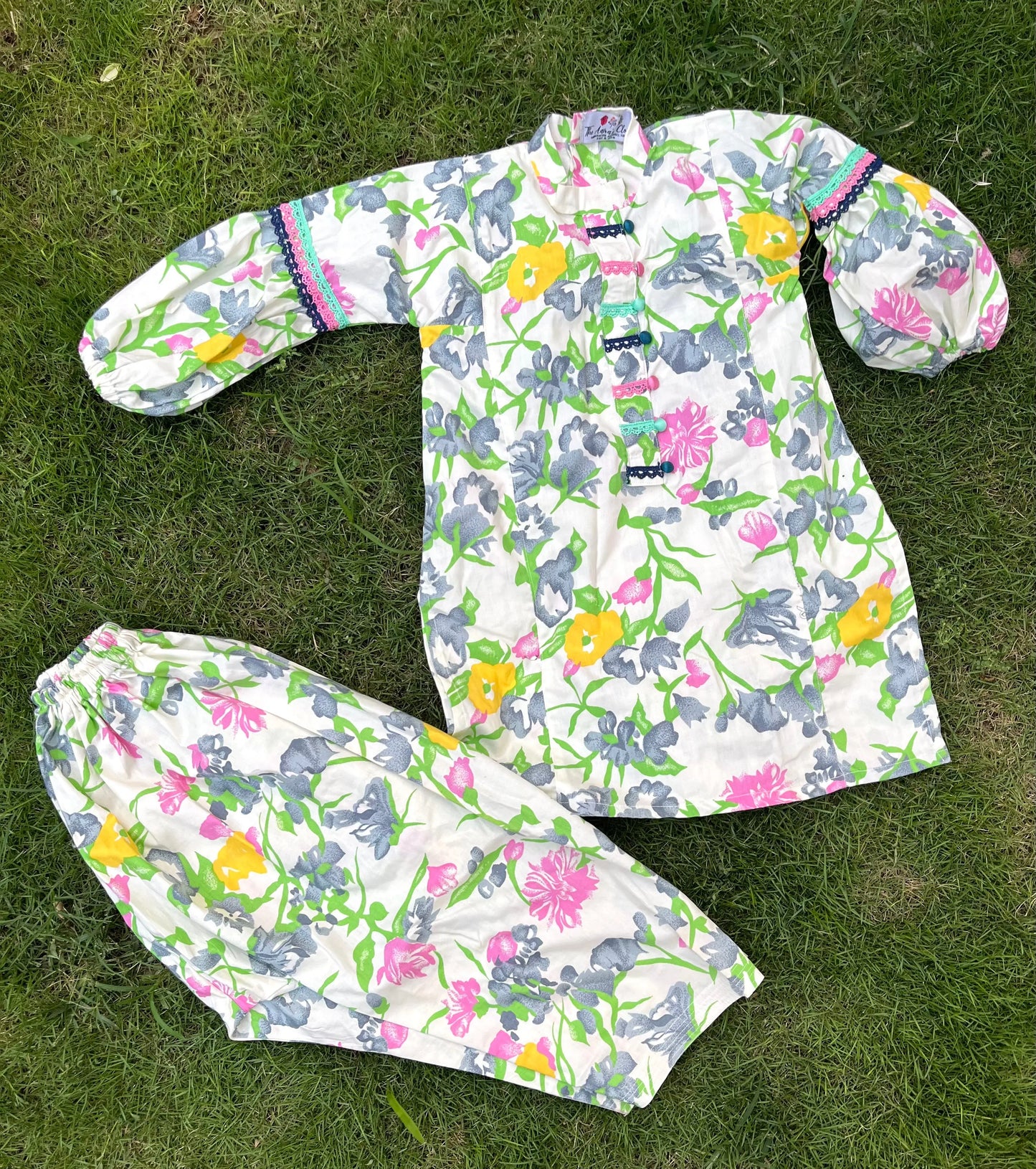 Spring bloom - The Aaira's Closet
