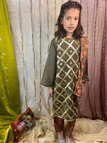 Hina II - The Aaira's Closet