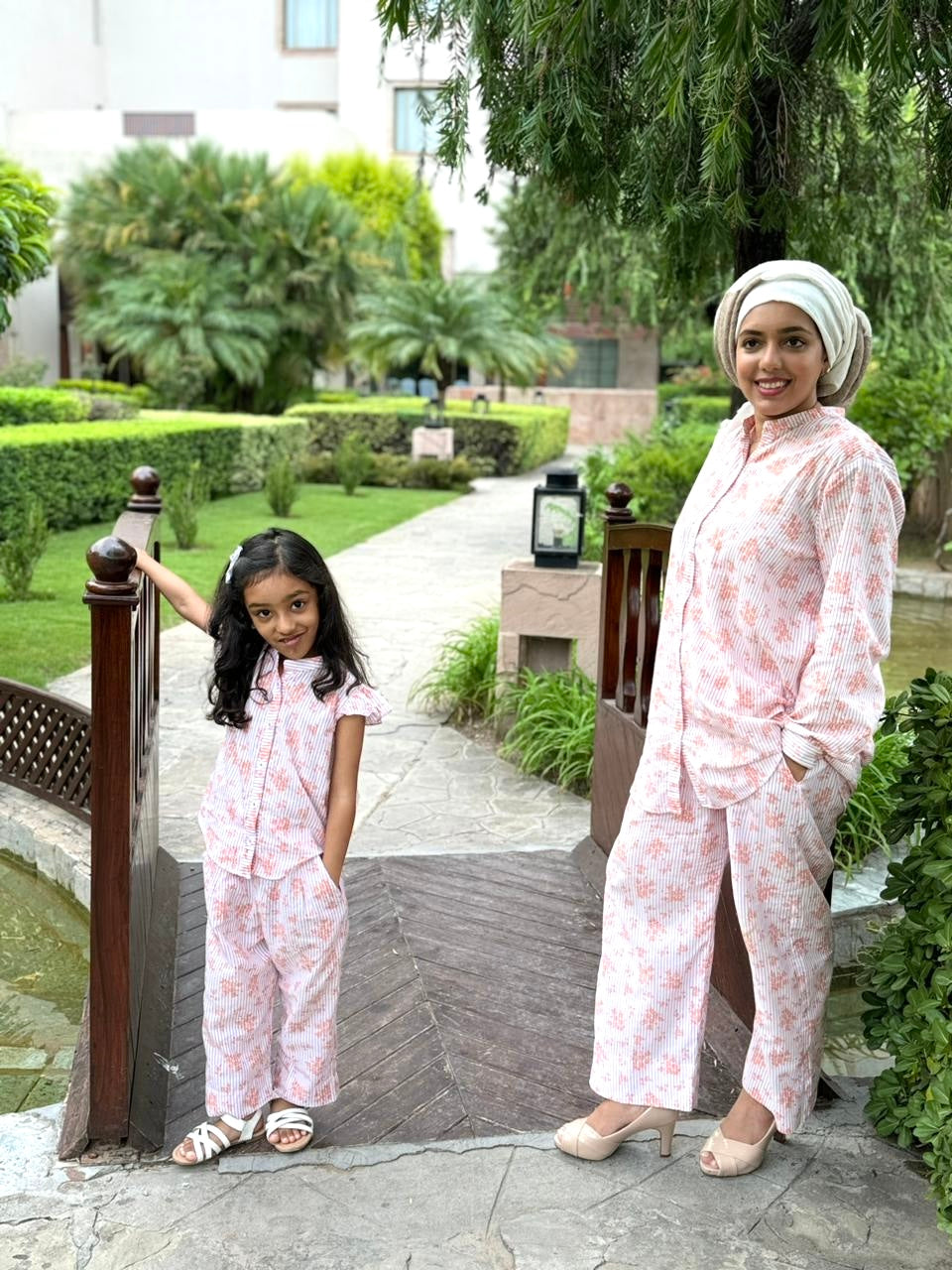 Girl's fashion Kurta Cotton festivals off white
