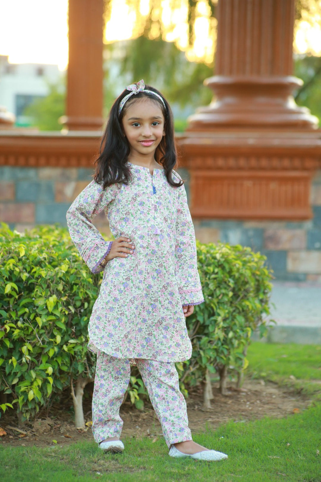 Girl's fashion Kurta Cotton festivals off white