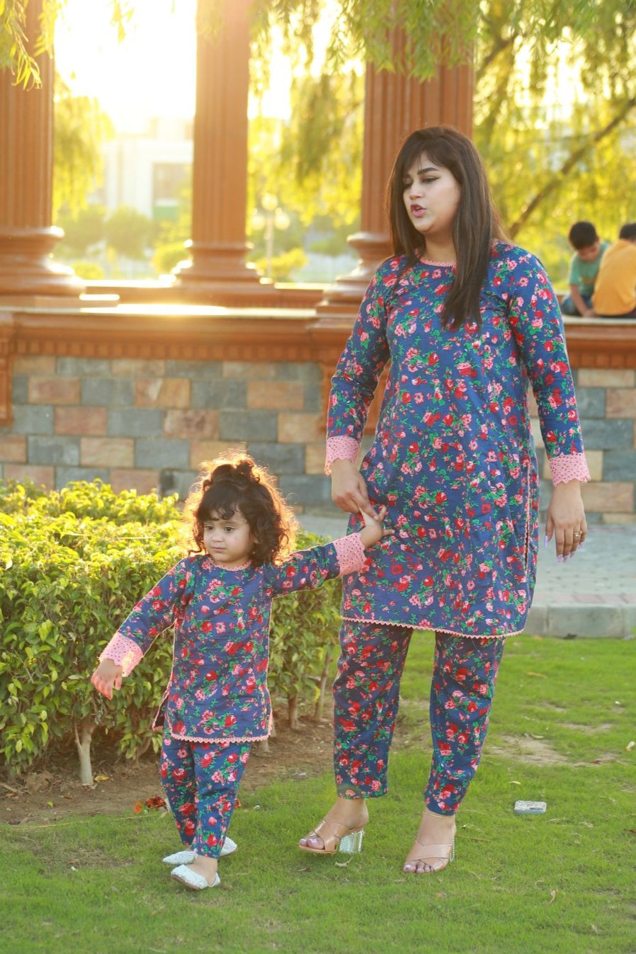 “Blossom” Mommy Matching duo