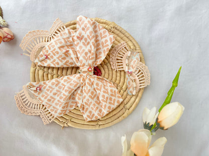 Cream Bow