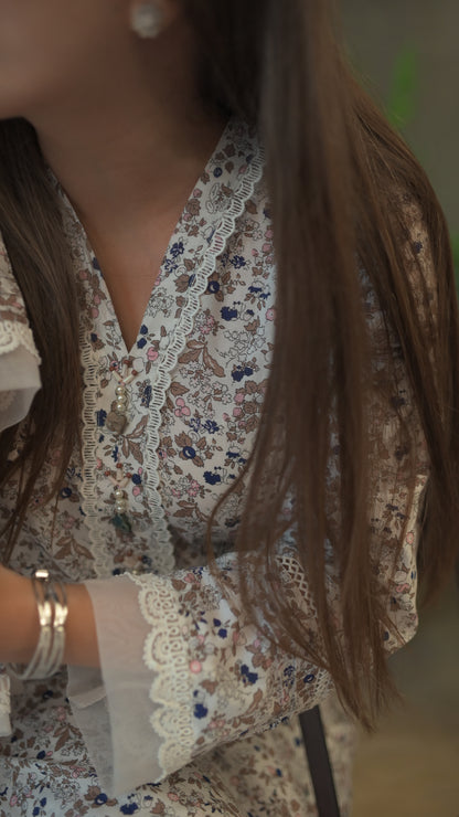 Flora off white flower print shirt trouser lacework cotton winter 
