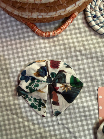 Floral Pattern Bow Hair Clip Set - 2 Pcs