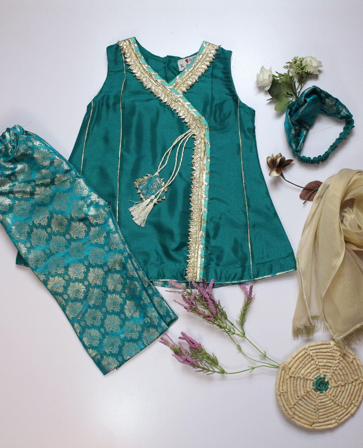 Forest - The Aaira's Closet
